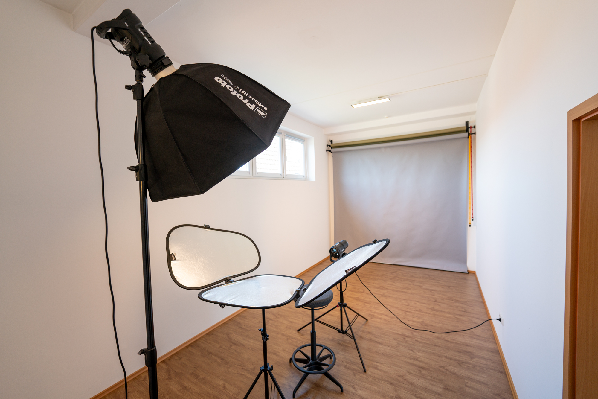 Beleuchtungsaufbau im Fotostudio Ranstadt